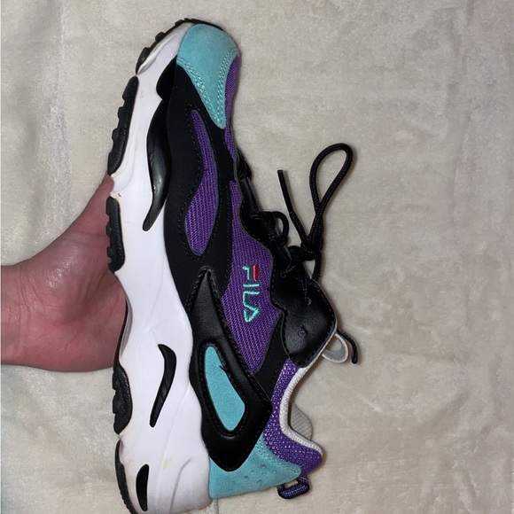ile ray tracer sneaker. Purple, black and teal. Size 7. Worn five times - Picture 3 of 4